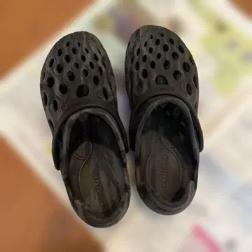 MERRELL 블랙/카모플라쥬 샌들 M5/W7 한정판 파격
