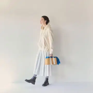 새상품 어른을 위한 화이트 스커트 완판 북유럽 라이프스타일 숍