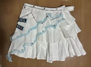 화이트 x 블루 스커트