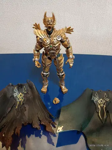 피규어 하자품
