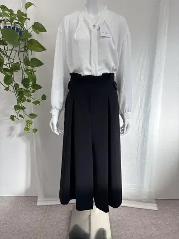 PINORE 미사용 새상품 38size 가우초 팬츠 종아리 기장 블랙