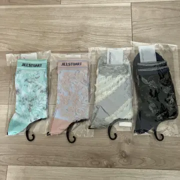 질스튜어트 양말 4켤레
