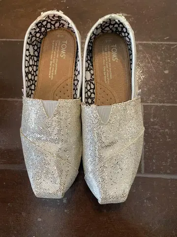 [ 미사용 ] TOMS 슬립온 실버