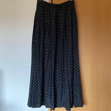 스테이트 오브 마인드 플레어 스커트 블랙 도트 M 사이즈