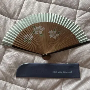 케이타 마루야마 꽃무늬 부채 케이스 포함