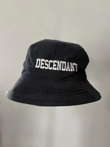DESCENDANT 버킷햇