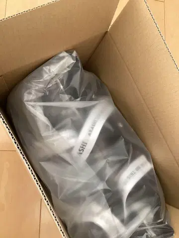 This is 아라시 쇼핑백