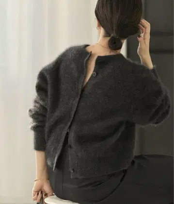 Plage Fur Back Open 풀오버