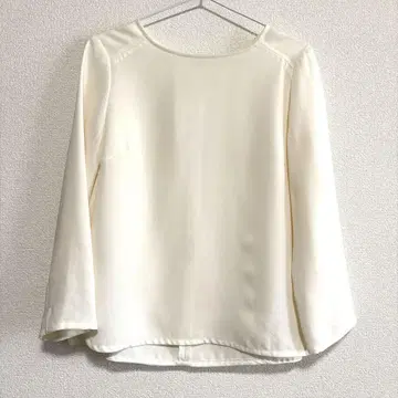 [ 마르티니크 ] 화이트 블라우스