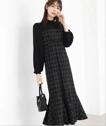 미슈마슈 라메 트위드 뷔스티에풍 도킹 원피스