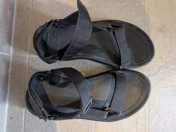 Teva 블랙 스포츠 샌들