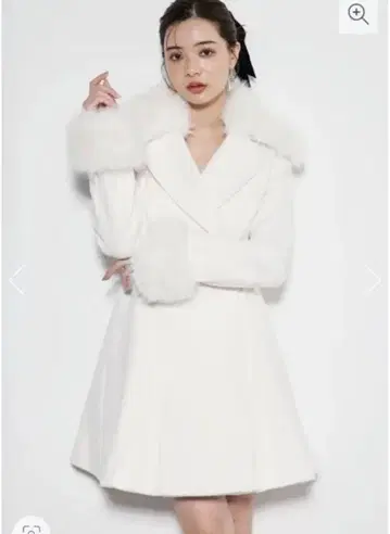 화이트 플레어 롱 코트 퍼 포함