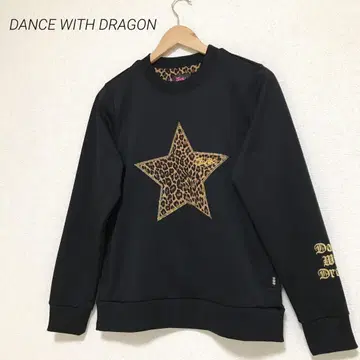 DANCE WITH DRAGON 맨투맨 로고 자수 골드