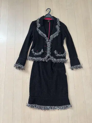 레지나 로만티코 블랙 셋업 36