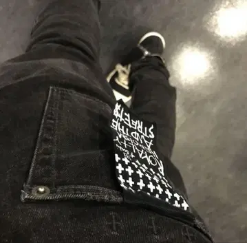 ksubi CHITCH HARD 32 스비 스키니 데님 블랙 데님