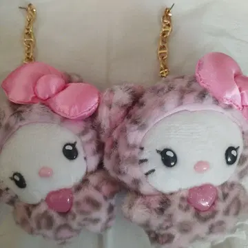 갸루곰 키티 핑크 레오파드 무늬 캐릭터 귀걸이 미사용 새상품