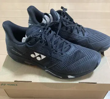 YONEX 파워크 엑셀 옴니.클레이 26.5 블랙
