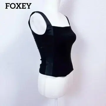 [ 새상품급 ] 폭시 실크 혼방 사이드 집업 슬리브리스 상의
