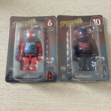 MARVEL 베어브릭상 스파이더맨 2099 스칼렛 스파이더