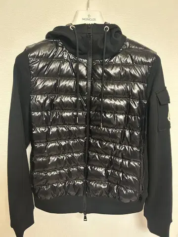 MONCLER 후드 부착 후드티 블랙