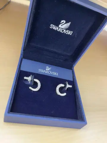 Swarovski 실버 후프 귀걸이
