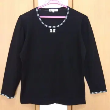 새상품급 피코네 PICONE 캐시미어 100 넥 소매 비즈 스웨터 38