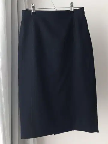 UNITED ARROWS 타이트 스커트 슬릿 포함