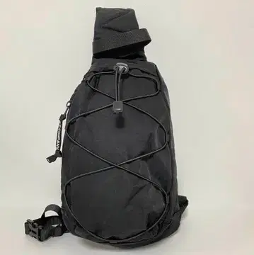 cp company 씨피 컴퍼니 렌즈 숄더백 블랙