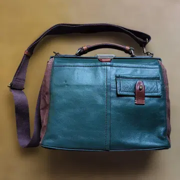 genten 가죽 숄더백 그린과 브라운 핸드백 더블릿 백