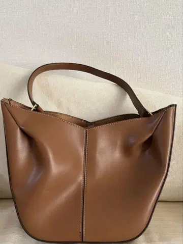 ZARA 브라운 가죽 숄더백
