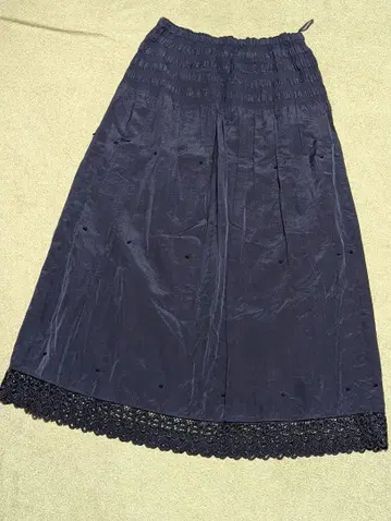 테이지페니 블랙 롱 플레어 스커트 밑단 레이스 허리밴딩
