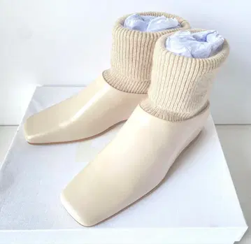 AU BANNISTER thYme 스퀘어토 부티 37