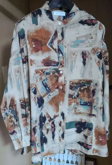 antiqua pattern torso 아트 프린트 긴팔 셔츠