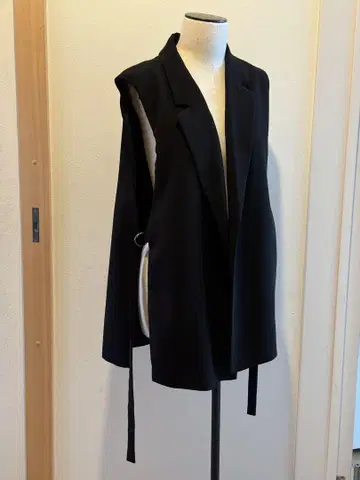 ZARA 자라 지레 베스트 블랙 사이드 오픈 L size