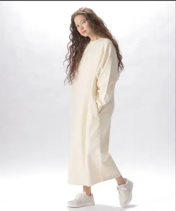 니코앤드 돌먼 슬리브 롱 원피스 맨투맨