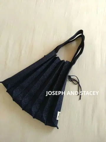 조셉 앤 스테이시 럭키 플리츠 니트 스타 리 L 네이비