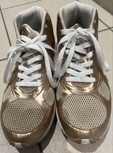 리복 골드 하이컷 스니커즈