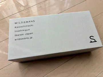 WILDSWAN BYRNE 버건디 접이식 지갑
