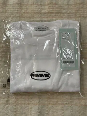 PRIVEVE x 카렌 T셔츠 화이트