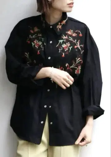 Ungrid 언그리드 웨스턴풍 자수 셔츠 블랙