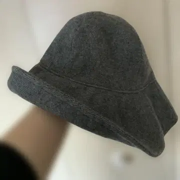 le pommier 그레이 플레어 햇 이탈리아제 울 캐시미어 혼방