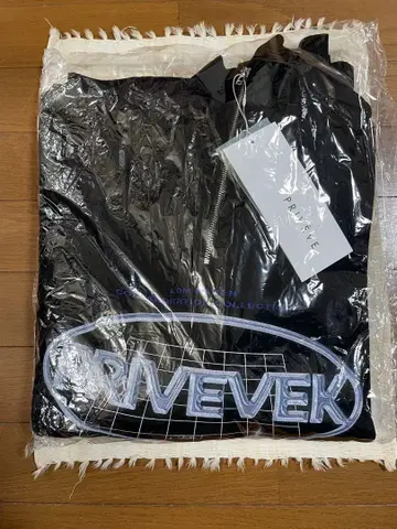 PRIVEVE x 카렌 하프 지퍼 맨투맨 블랙