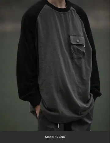 FreeZone 절개 맨투맨