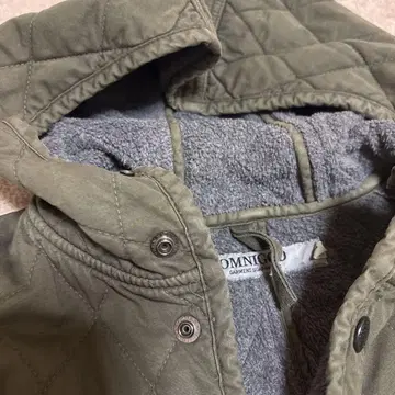 옴니 고트 퀼팅 코트