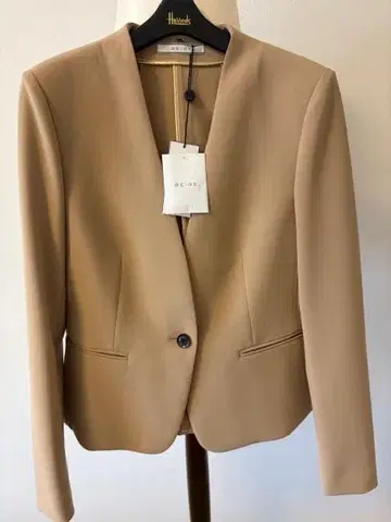 [ 새상품 ] BEIGE 노카라 자켓 베이지 사이즈 4