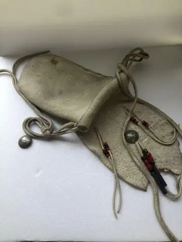 고로즈 파우치 가죽제 화이트 백 비즈 방울 포함