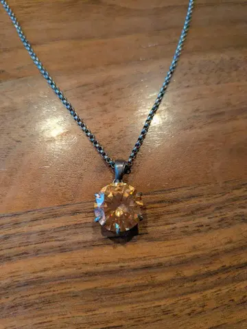 오렌지 컷 크리스탈 목걸이