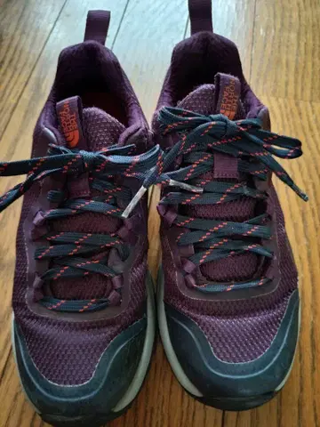 [ 가격 인하 ] THE NORTH FACE 트레킹 슈즈 보라색 23cm