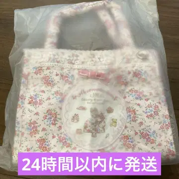 마론 크림 토트 백 마론 크림의 패션쇼 산리오