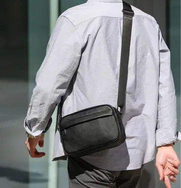 천연 가죽 남성용 숄더백 블랙 iPad 수납 가능 심플 고급스러움 고급